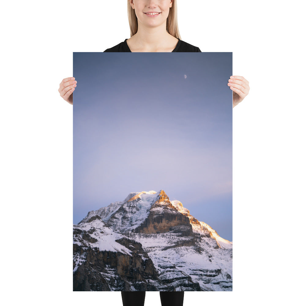 Fotografie Print – Mond über Schwarzmönch Schweizer Alpen